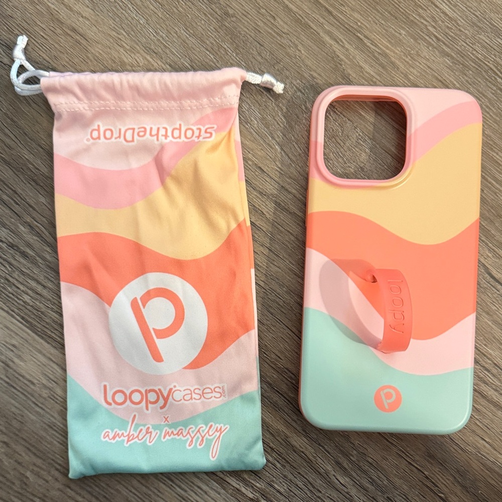 Loopy Case x Amber Massey Colorful Wave Design